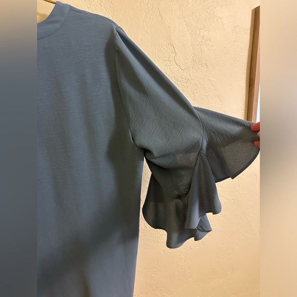 Vince Camuto Blue Top - Picture 3 of 5